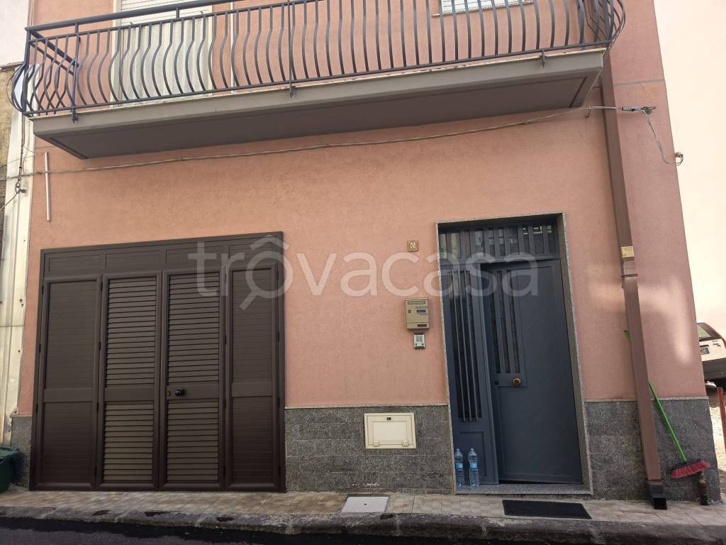 casa indipendente in vendita a Carlentini