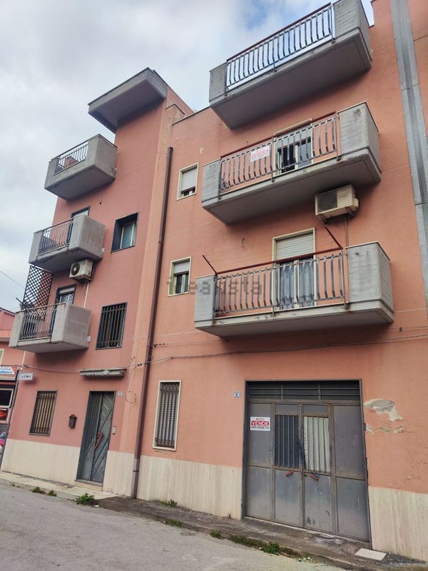 casa indipendente in vendita a Carlentini in zona Pedagaggi