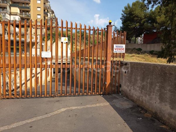 box auto in vendita a Carlentini