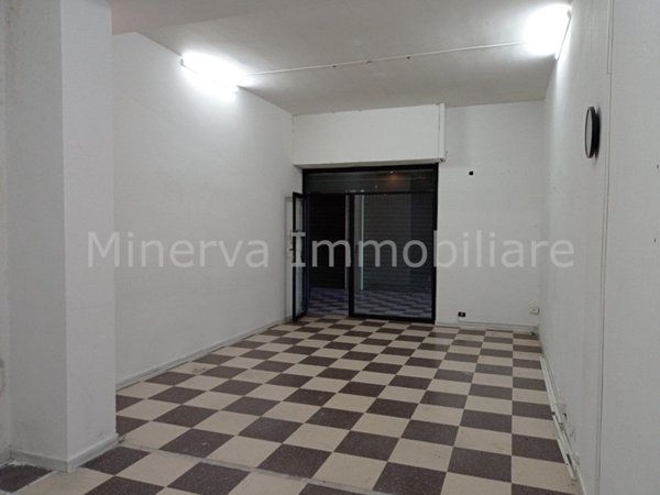 locale commerciale in vendita a Carlentini