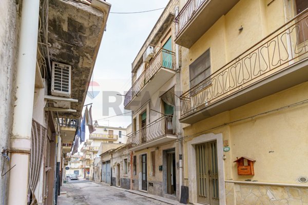 casa indipendente in vendita a Carlentini