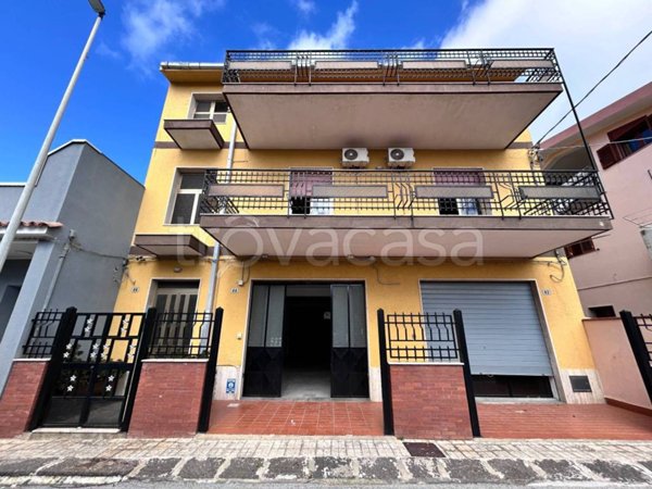 casa indipendente in vendita a Cassaro