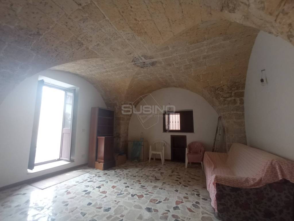 casa indipendente in vendita a Cassaro