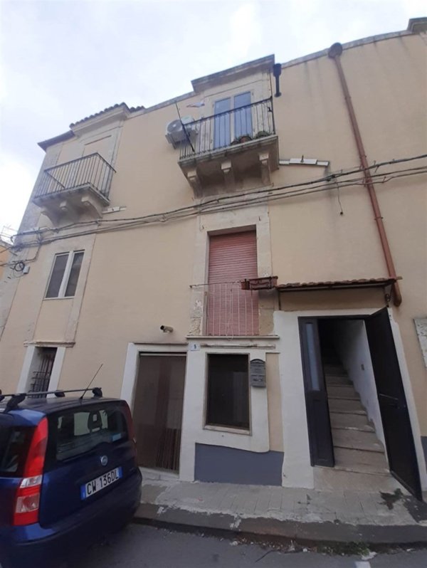 appartamento in vendita a Ferla