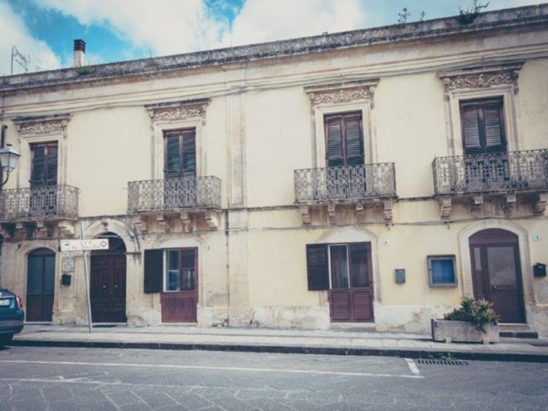 intera palazzina in vendita a Ferla