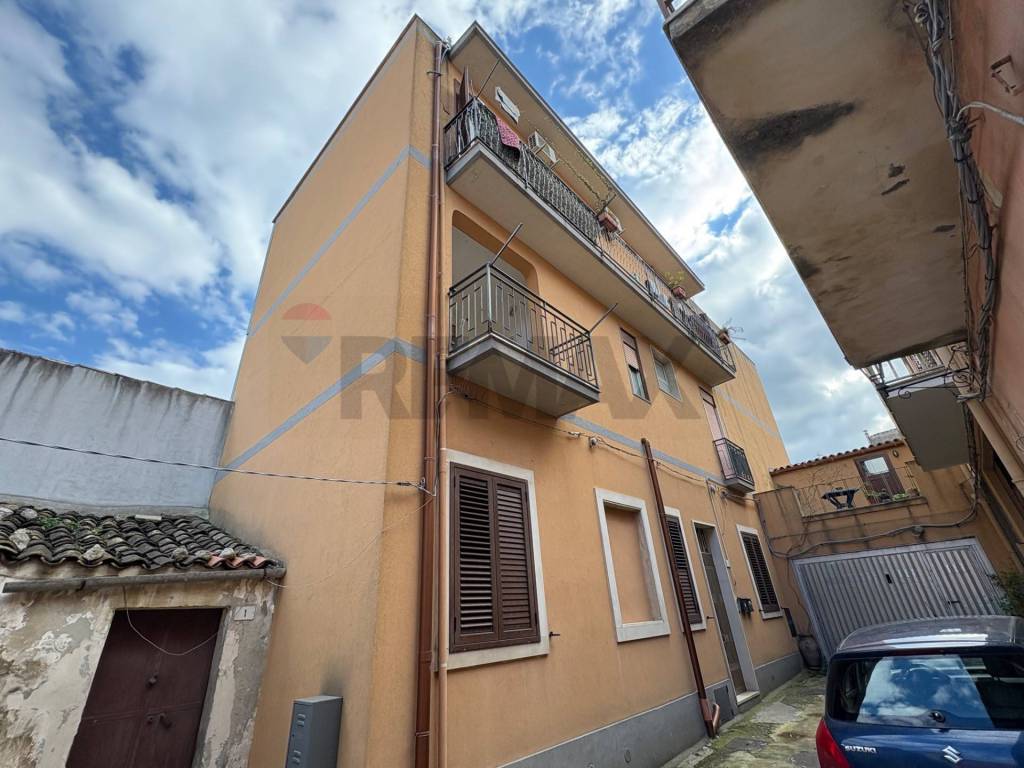 appartamento in vendita a Ferla