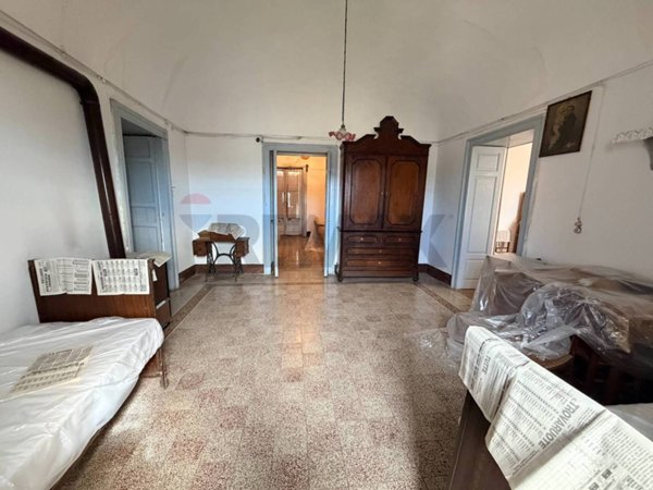 casa indipendente in vendita a Ferla