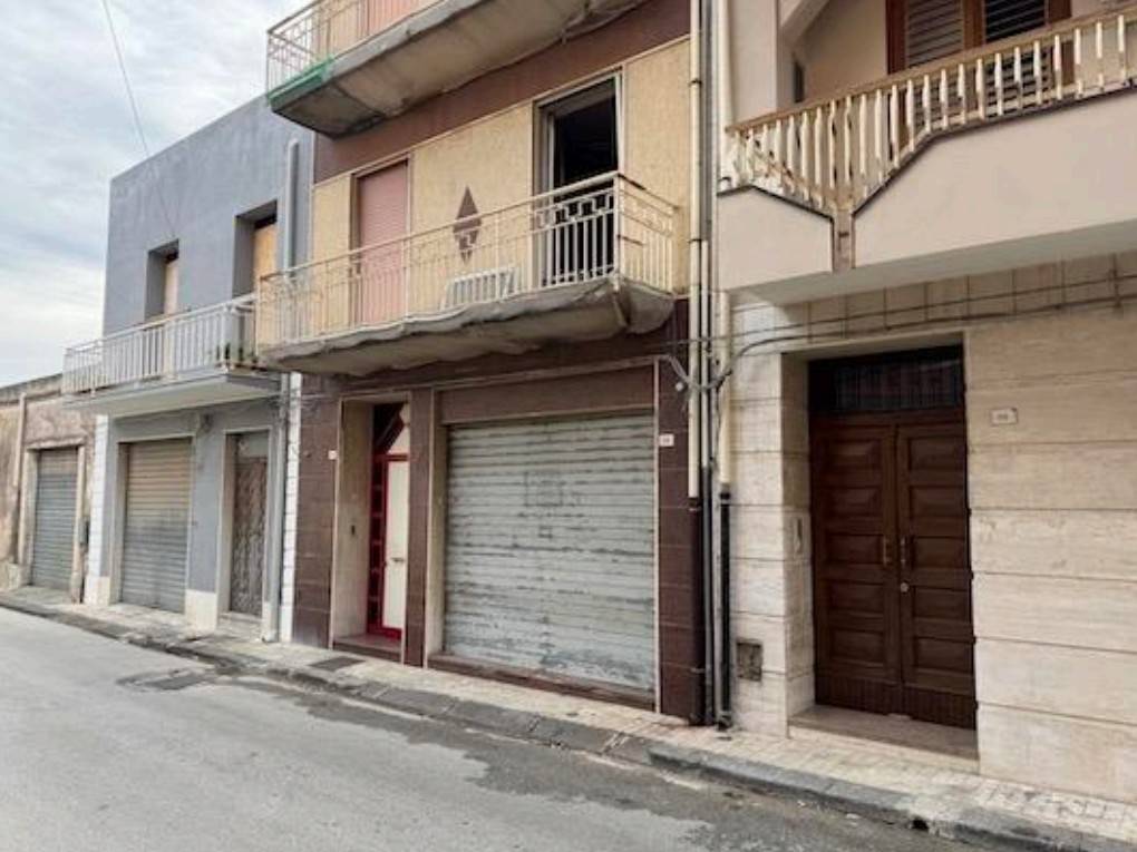 negozio in vendita a Floridia