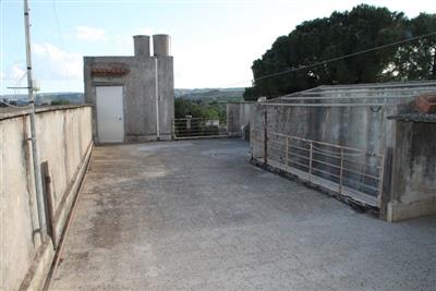 intera palazzina in vendita a Floridia