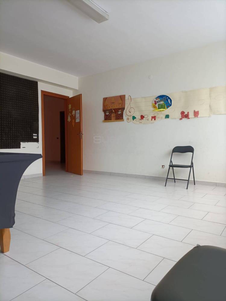 ufficio in vendita a Floridia