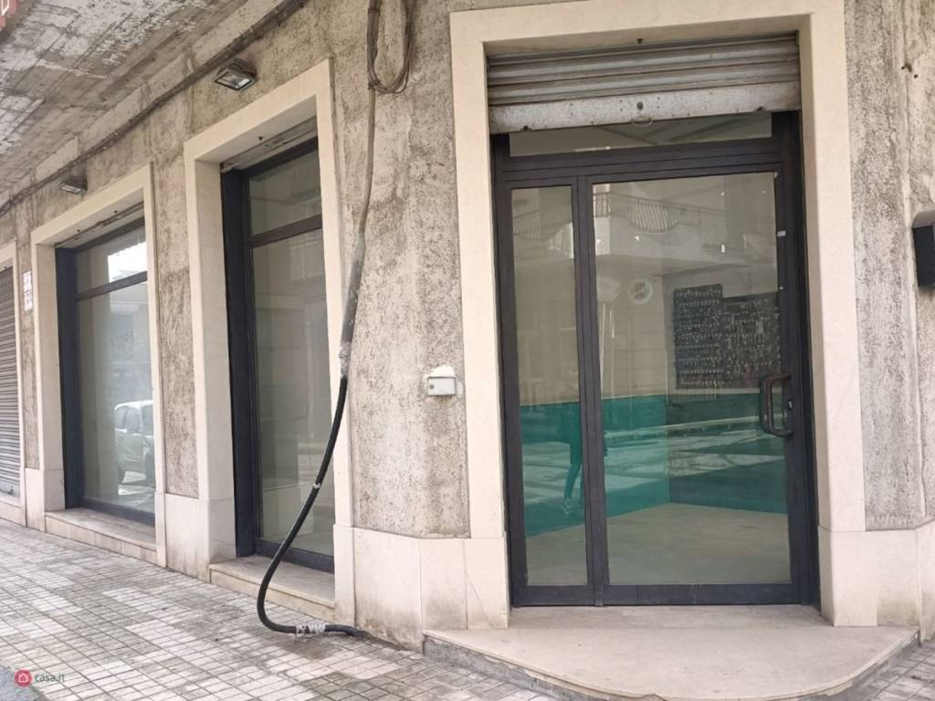 negozio in vendita a Floridia