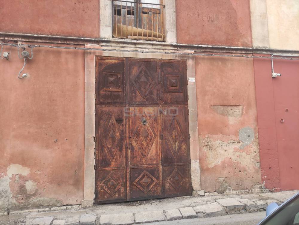 casa indipendente in vendita a Floridia