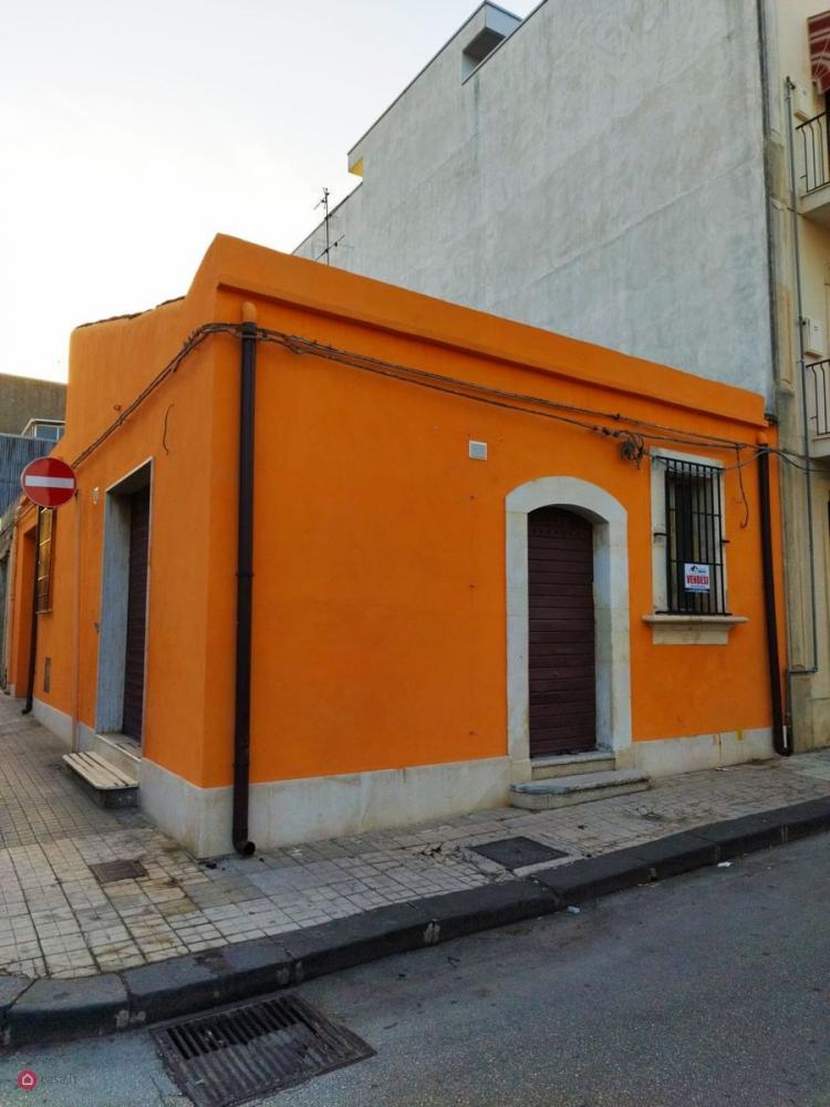 casa indipendente in vendita a Floridia