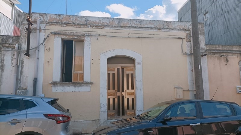 casa indipendente in vendita a Floridia