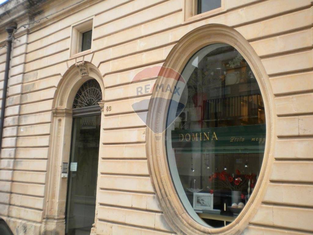 casa indipendente in vendita a Floridia