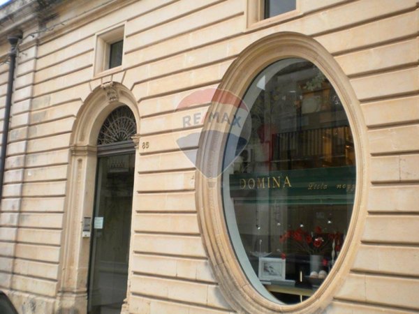 casa indipendente in vendita a Floridia