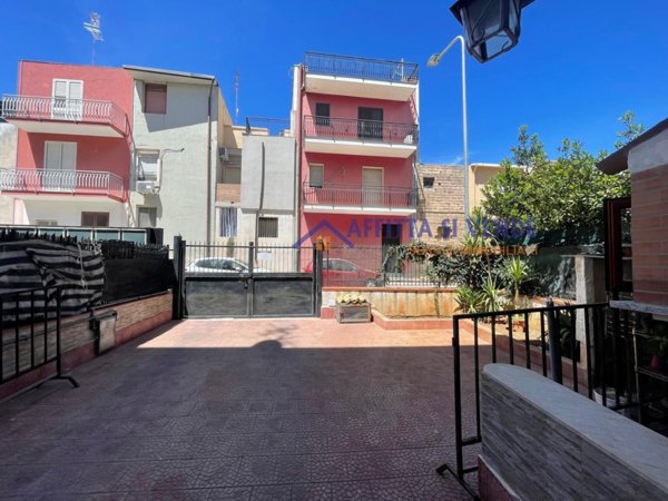 casa indipendente in vendita a Floridia