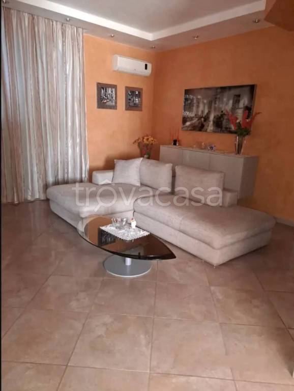 appartamento in vendita a Floridia