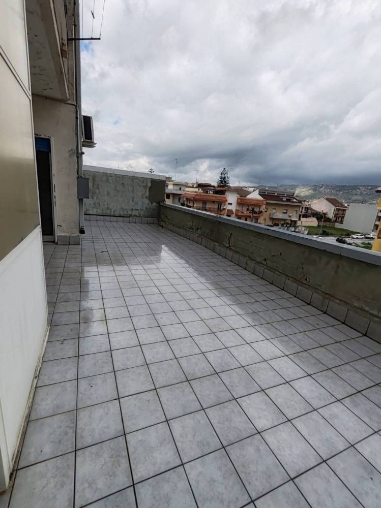 appartamento in vendita a Floridia