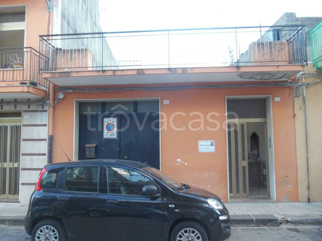 casa indipendente in vendita a Floridia