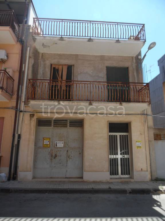 casa indipendente in vendita a Floridia