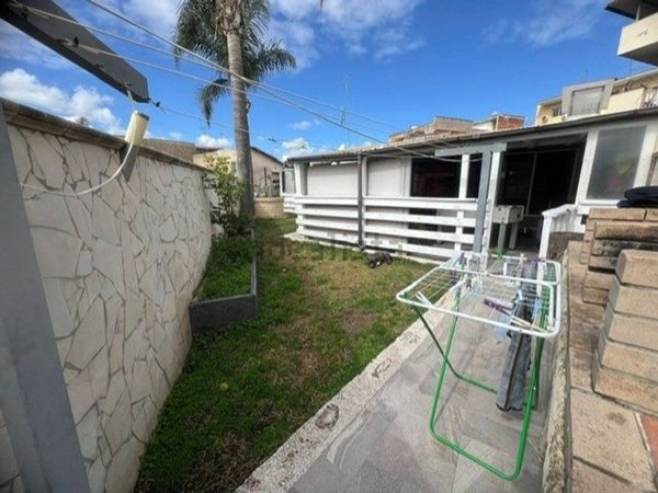 casa indipendente in vendita a Floridia