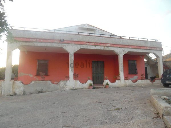 casa indipendente in vendita a Floridia