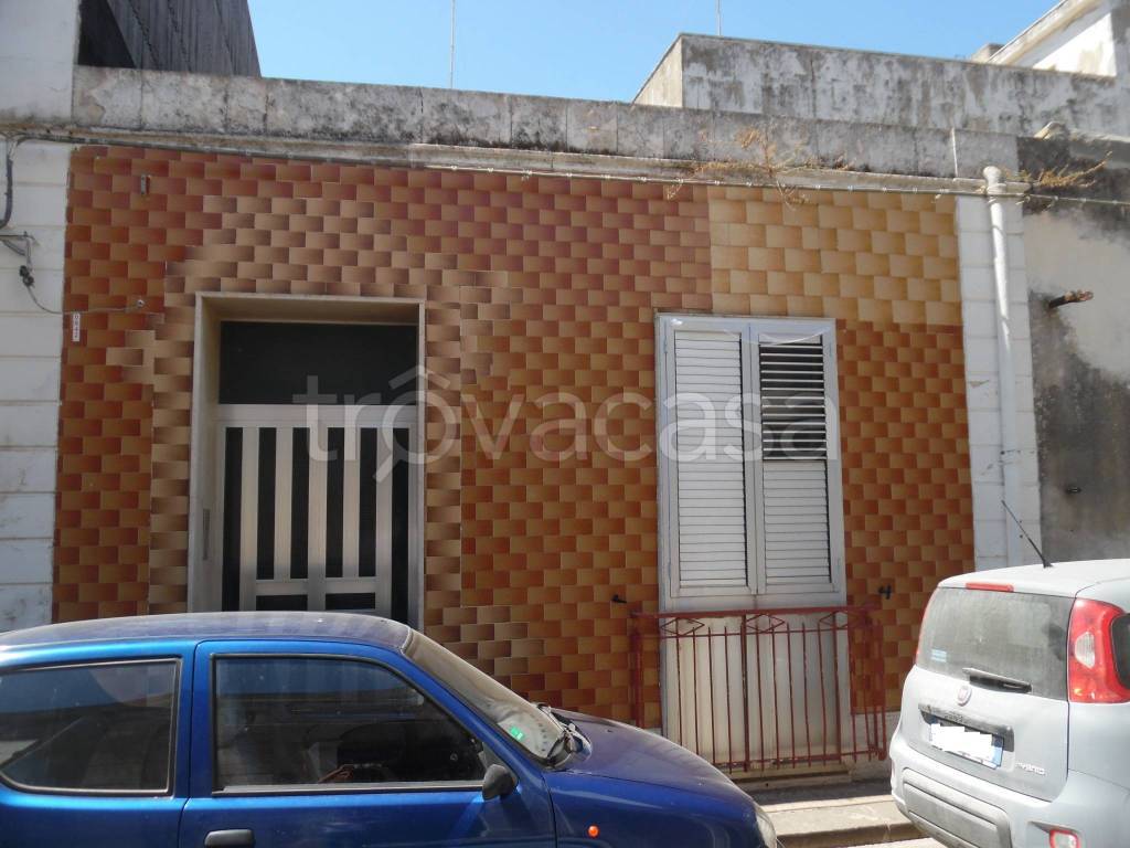 casa indipendente in vendita a Floridia