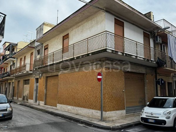 casa indipendente in vendita a Floridia