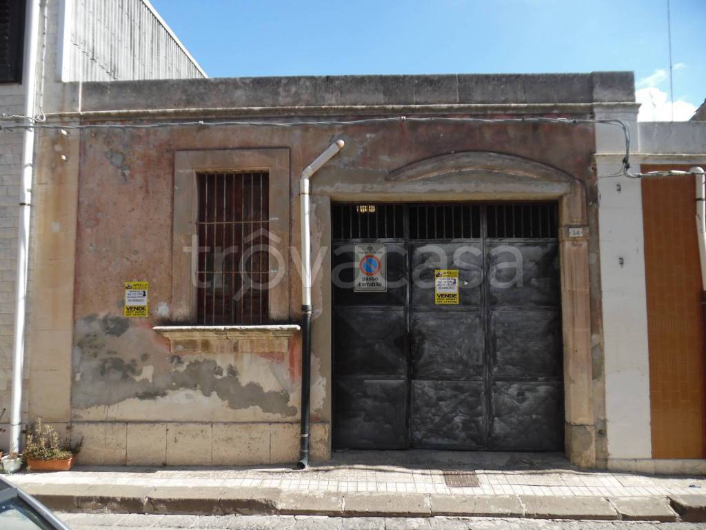 casa indipendente in vendita a Floridia