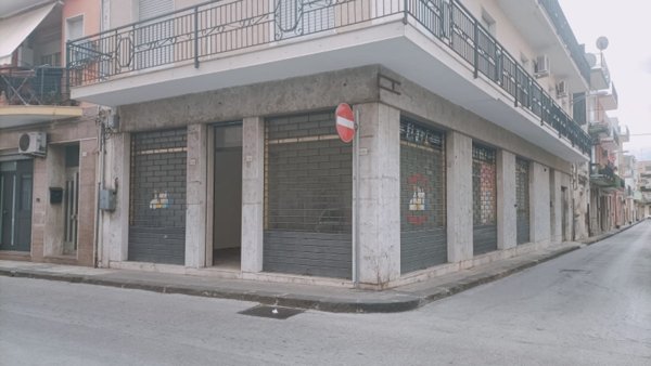 locale commerciale in vendita a Floridia