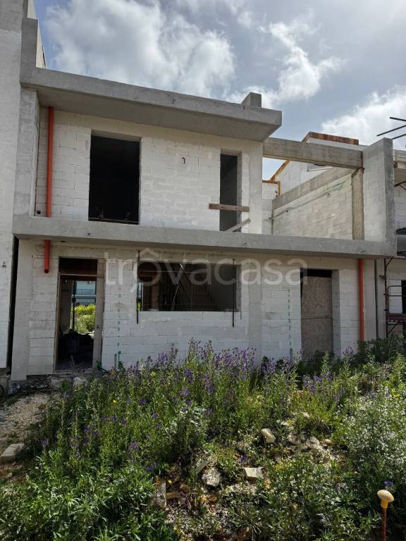 casa indipendente in vendita a Floridia