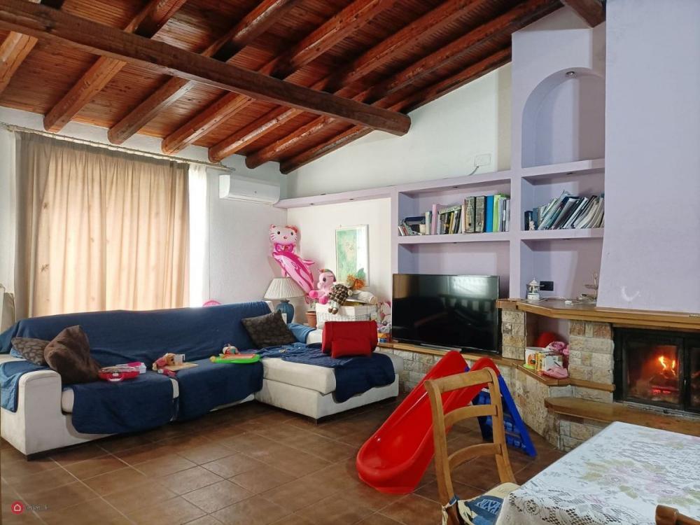 casa indipendente in vendita a Floridia