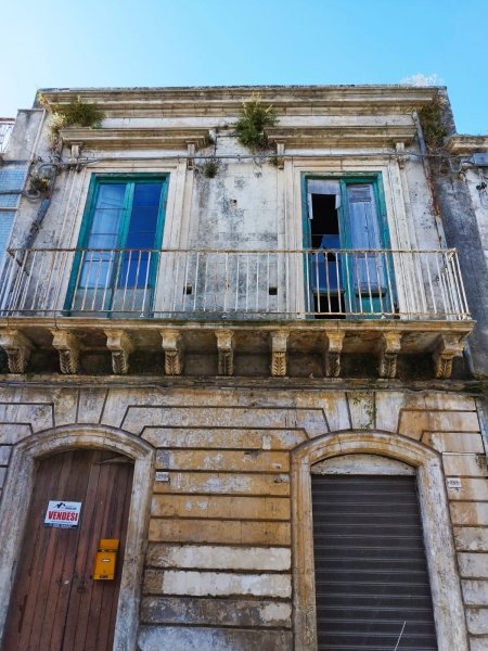 casa indipendente in vendita a Floridia