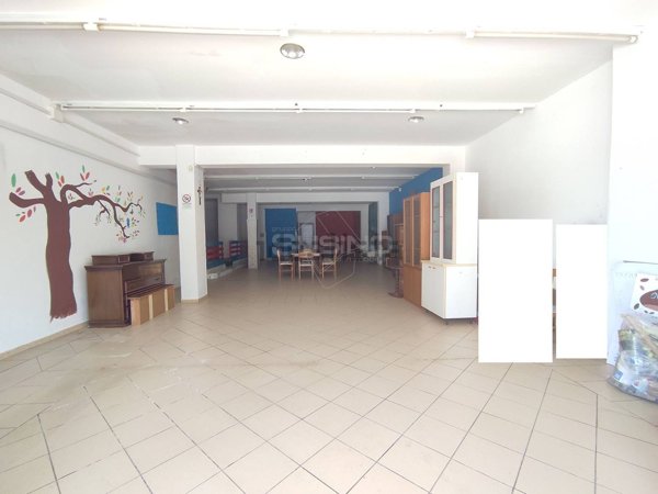 locale commerciale in vendita a Floridia