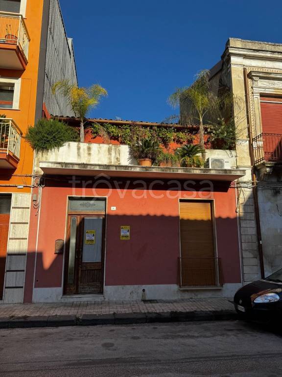 casa indipendente in vendita a Floridia