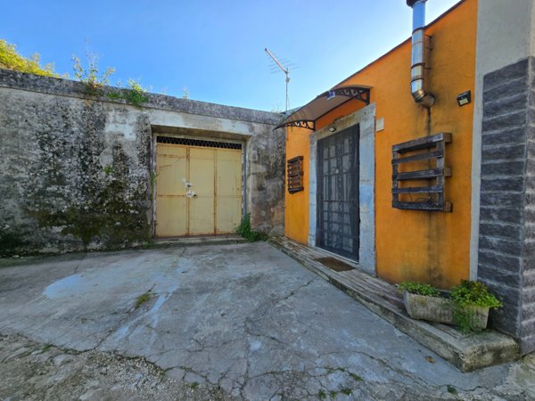casa indipendente in vendita a Floridia