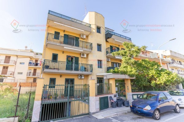 appartamento in vendita a Floridia