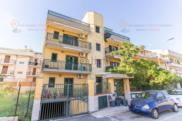 appartamento in vendita a Floridia