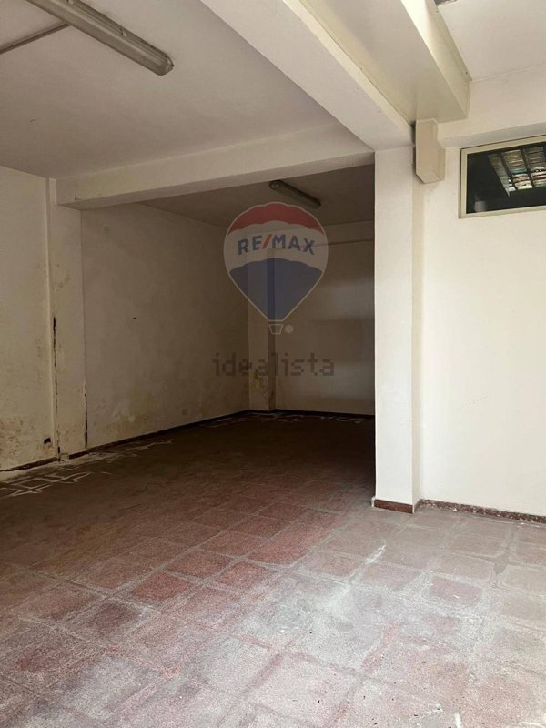 locale commerciale in vendita a Floridia