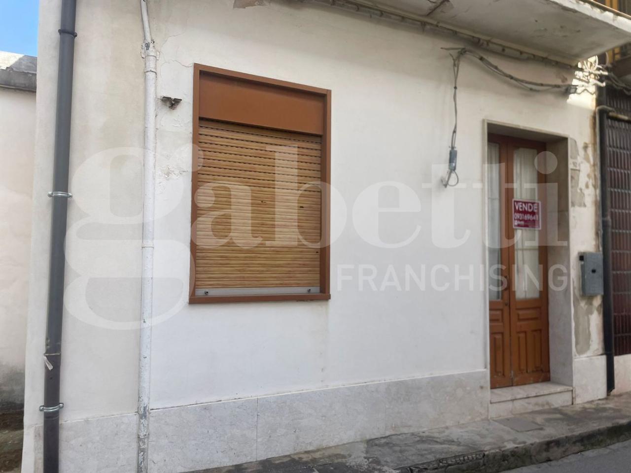 casa indipendente in vendita a Floridia