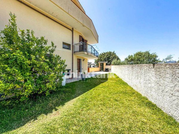 casa indipendente in vendita a Floridia