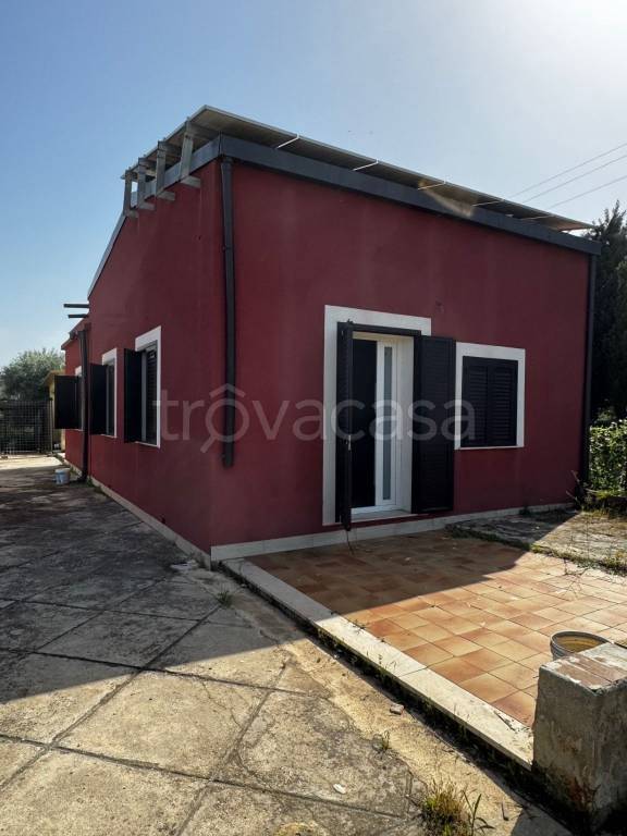 casa indipendente in vendita a Floridia