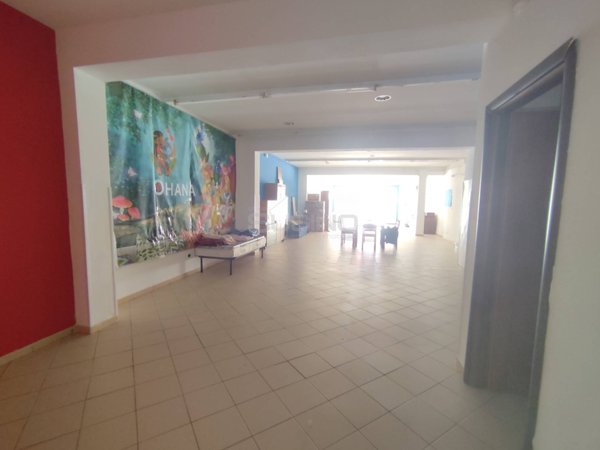 locale commerciale in vendita a Floridia