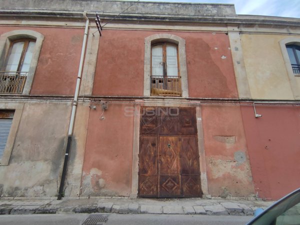 casa indipendente in vendita a Floridia
