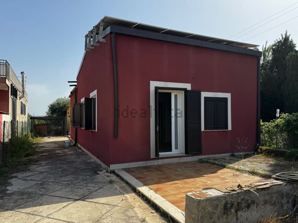 casa indipendente in vendita a Floridia