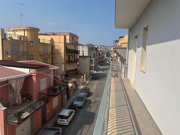 appartamento in vendita a Floridia