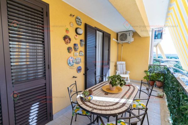 appartamento in vendita a Floridia