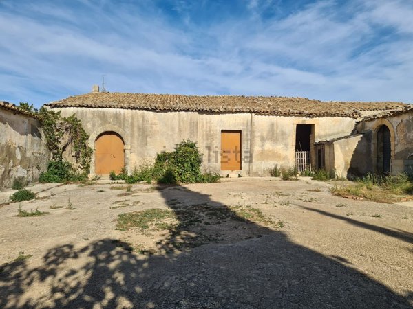 azienda agricola in vendita a Floridia