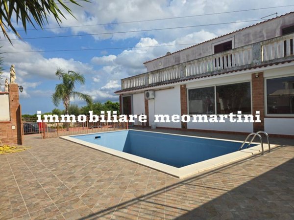 casa indipendente in vendita a Floridia